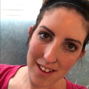 Meet your Posher, Holly